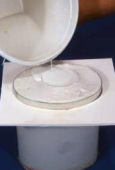 Ausgiesen der Form mit Ausgussmaterial